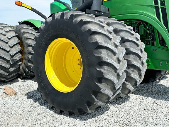 2013 John Deere 9560R Tractor 4WD