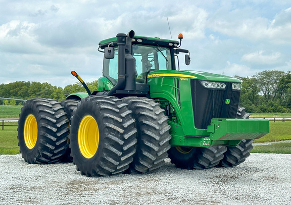 2014 John Deere 9560R Tractor 4WD