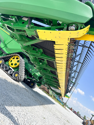 2022 John Deere HD45F Header Combine