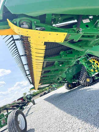 2022 John Deere HD45F Header Combine