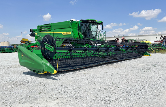 2022 John Deere HD45F Header Combine