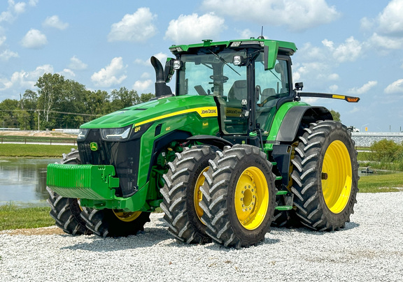 2022 John Deere 8R 410 Tractor