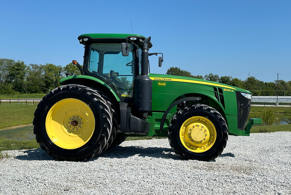 2013 John Deere 8235R Tractor