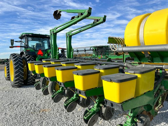 2003 John Deere 1770NT Planter