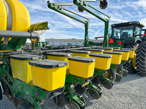 2003 John Deere 1770NT Planter