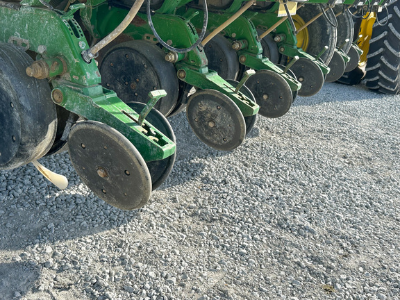 2003 John Deere 1770NT Planter