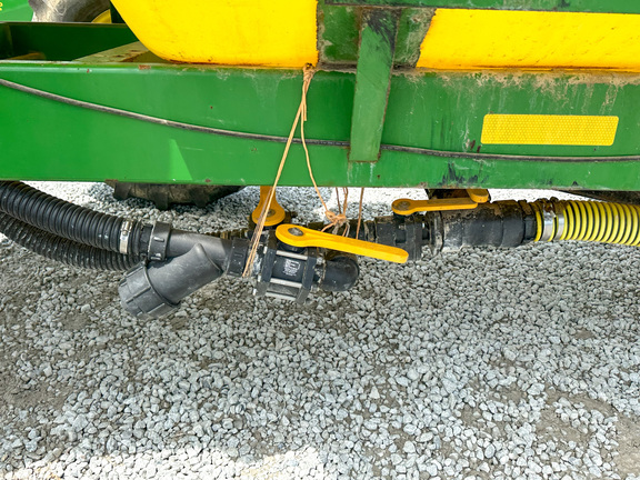 2009 Yetter All Steer Liquid Cart Planter Attachment