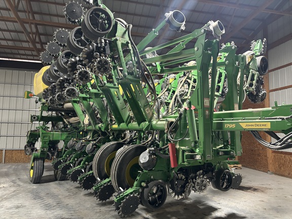 2024 John Deere 1795 Planter