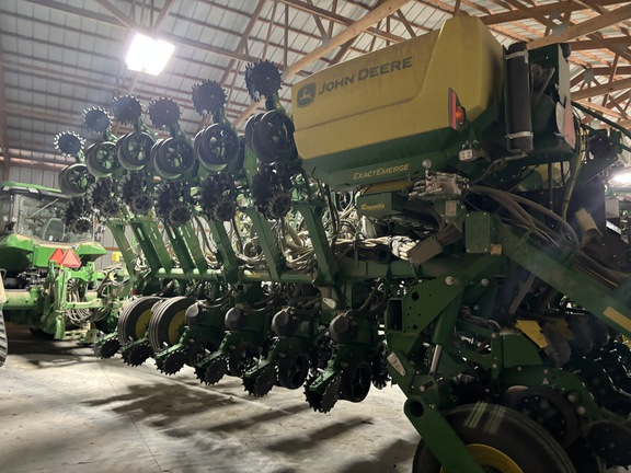 2024 John Deere 1795 Planter