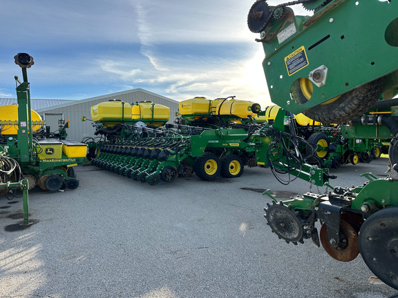 2024 John Deere DB60 Planter