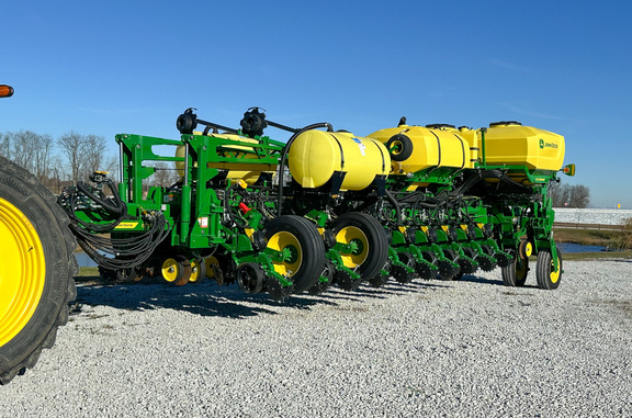 2024 John Deere 1775NT Planter