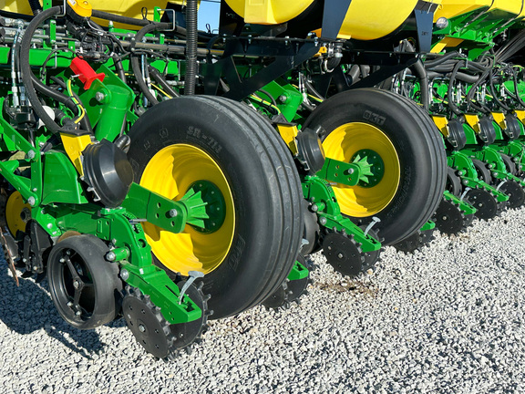 2024 John Deere 1775NT Planter