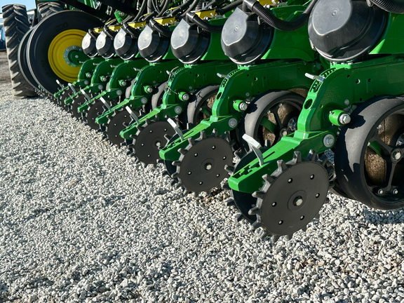 2024 John Deere 1775NT Planter