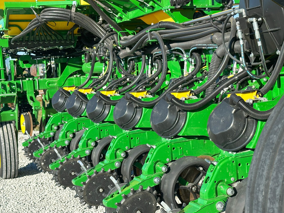 2024 John Deere 1775NT Planter