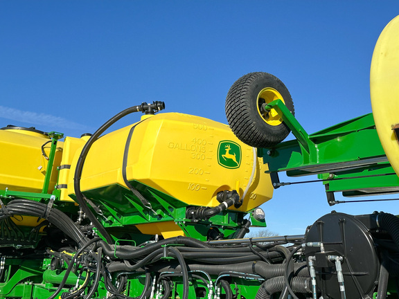 2024 John Deere 1775NT Planter