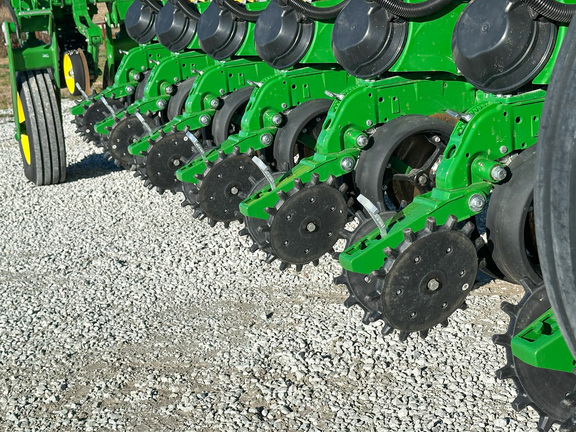 2024 John Deere 1775NT Planter