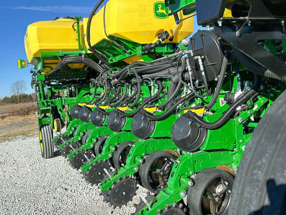 2024 John Deere 1775NT Planter