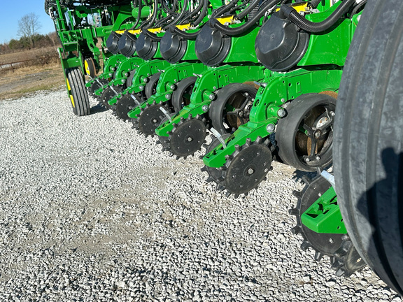 2024 John Deere 1775NT Planter