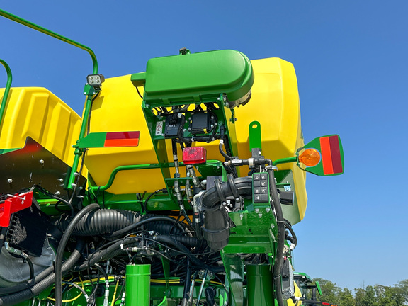 2024 John Deere 1775NT Planter