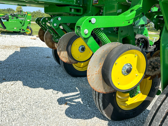 2024 John Deere 1775NT Planter