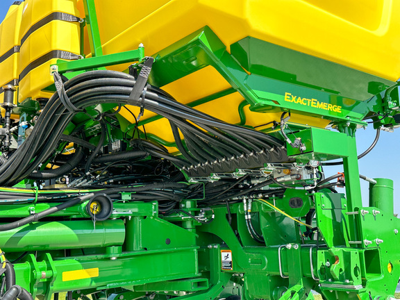 2024 John Deere 1775NT Planter