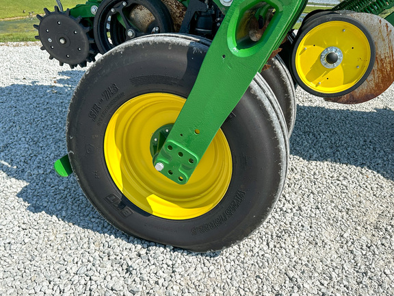 2024 John Deere 1775NT Planter