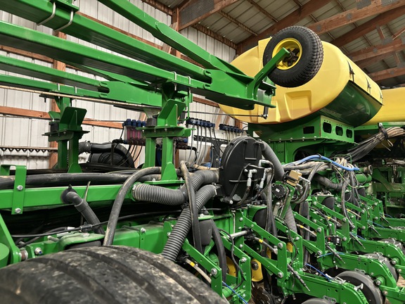 2019 John Deere 1775NT Planter