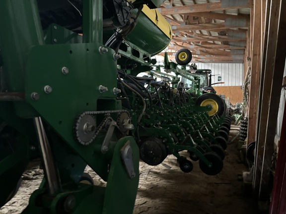 2019 John Deere 1775NT Planter