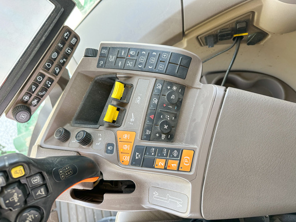 2019 John Deere S780 Combine