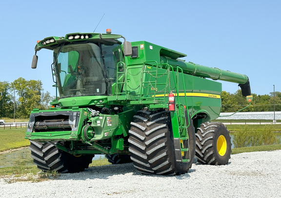 2019 John Deere S780 Combine