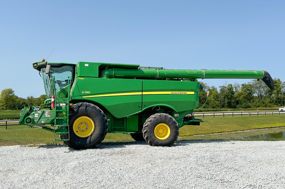 2019 John Deere S780 Combine
