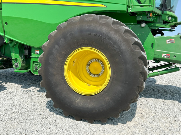 2019 John Deere S780 Combine