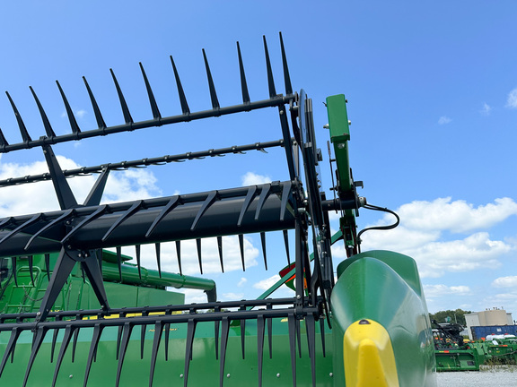 2018 John Deere 645FD Header Combine