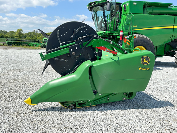 2018 John Deere 645FD Header Combine