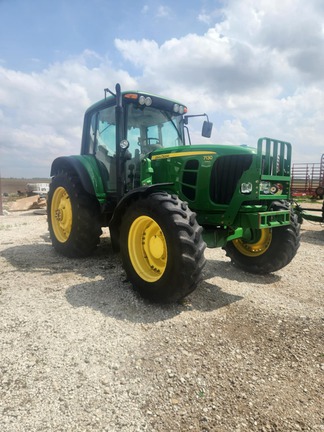 2009 John Deere 7130 Premium Tractor