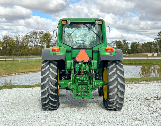 2009 John Deere 7130 Premium Tractor