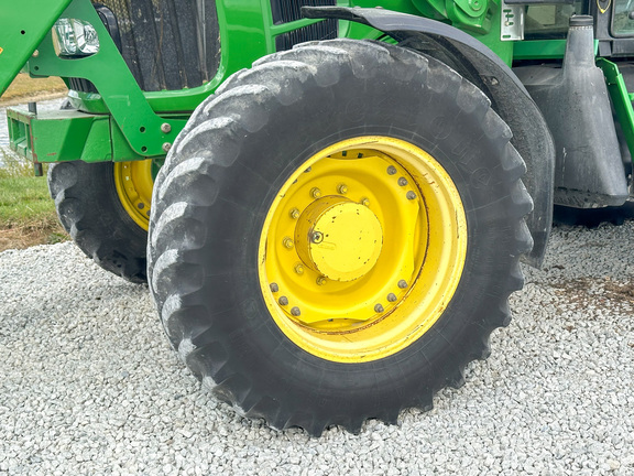 2009 John Deere 7130 Premium Tractor