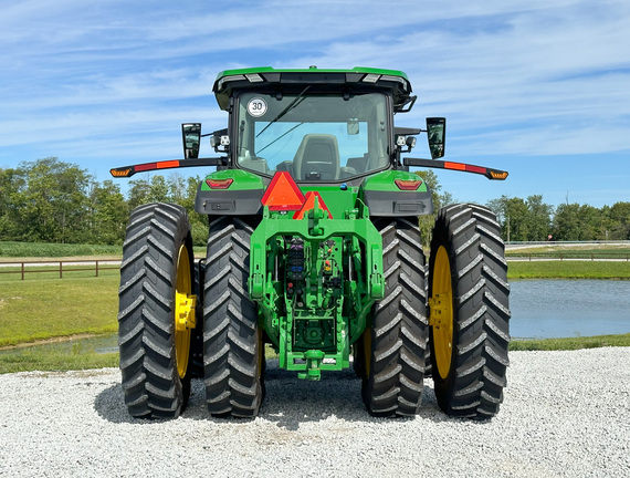 2023 John Deere 8R 370 Tractor