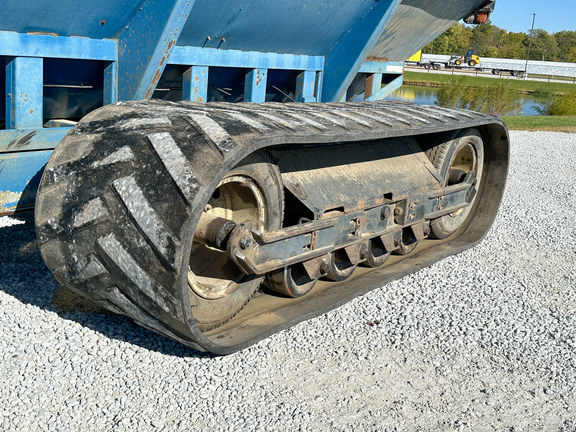 1996 Kinze 1040 Grain Cart