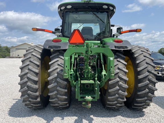 2015 John Deere 8370R Tractor