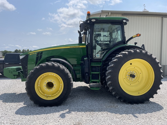 2015 John Deere 8370R Tractor