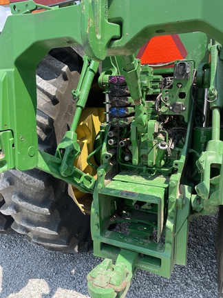 2015 John Deere 8370R Tractor