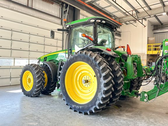 2015 John Deere 8370R Tractor