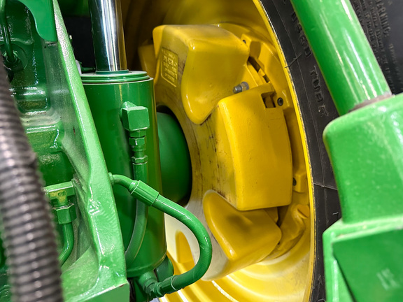 2015 John Deere 8370R Tractor