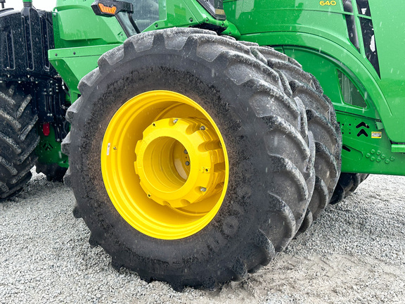 2023 John Deere 9R 640 Tractor 4WD