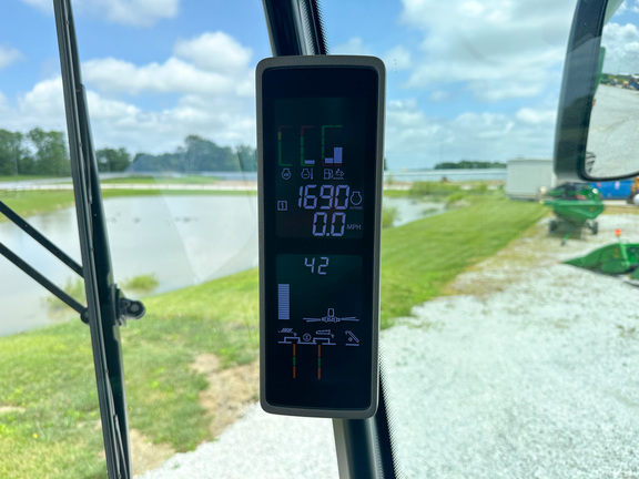 2024 John Deere S780 Combine