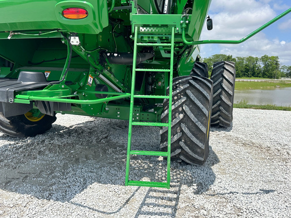 2024 John Deere S780 Combine