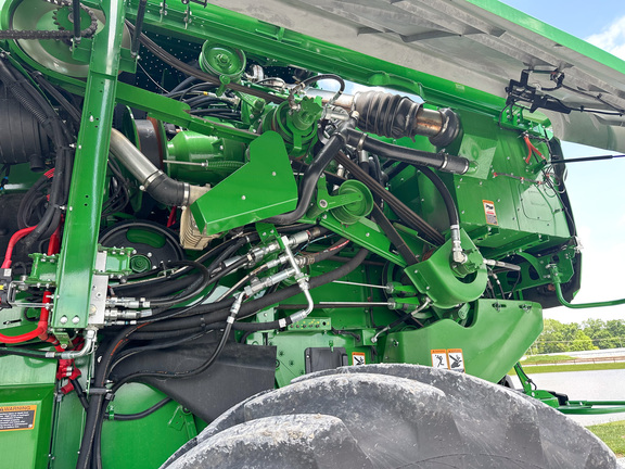 2024 John Deere S780 Combine