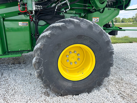 2024 John Deere S780 Combine