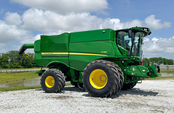 2024 John Deere S780 Combine